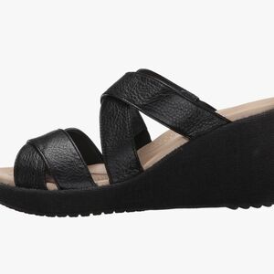 Crocs A Leigh Crisscross Black Wedge Sandals Zise 7 . New Condition
